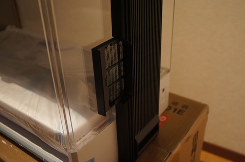 側面フィルタはたまに取り外して清掃