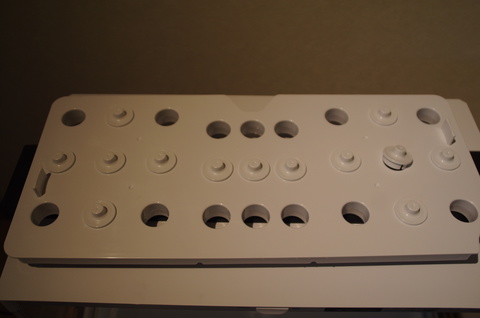 レタスなど葉ものの場合はこの位置にキャップをセット