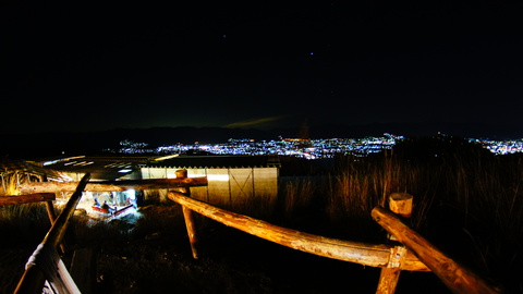 甲府の夜景と満天の星空が一望