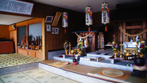 八大龍王神社内