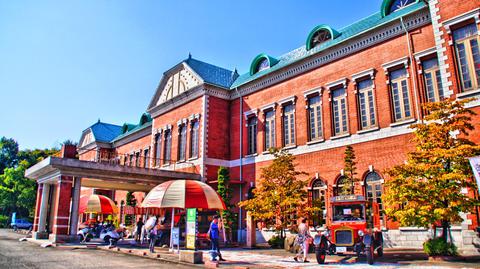 レトロモダンな造りの日本自動車博物館