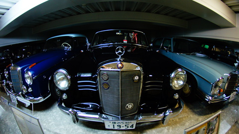 75万キロ走りメーカーより表彰されたベンツ180D