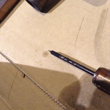 黒いカーボンが付着している