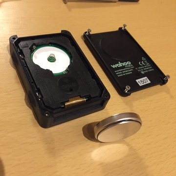 CR2450はボタン電池にしてはなかなか大きい