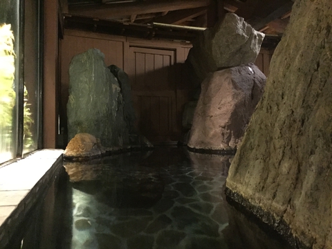 岩の迷宮へ