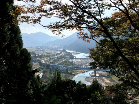 手取川の展望が楽しめる