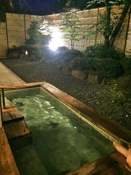 里山の湯は露天風呂もあり