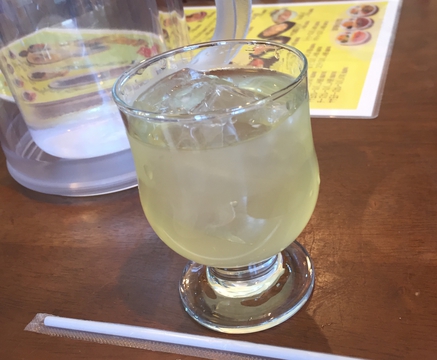 自家製甘夏ジュース。コレもサービス