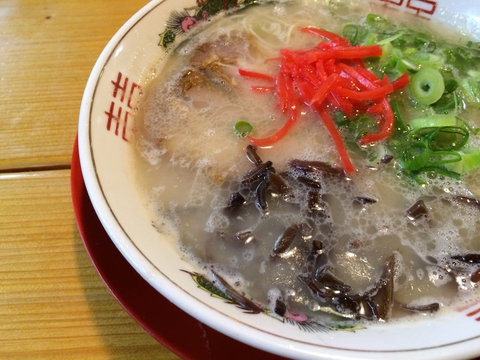 ラーメン600円(紅ショウガのせ状態）