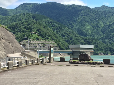 手取川ダムの堤体は立ち入り禁止領域