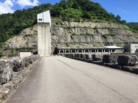 手取川ダム堤体上、立ち入り禁止領域