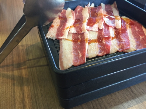 カルビ丼肉。本当に3重トリプル