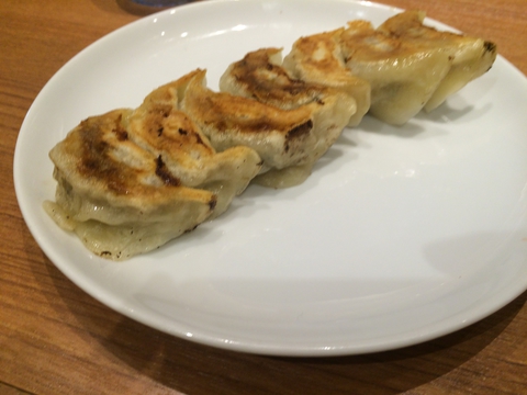 定番の餃子
