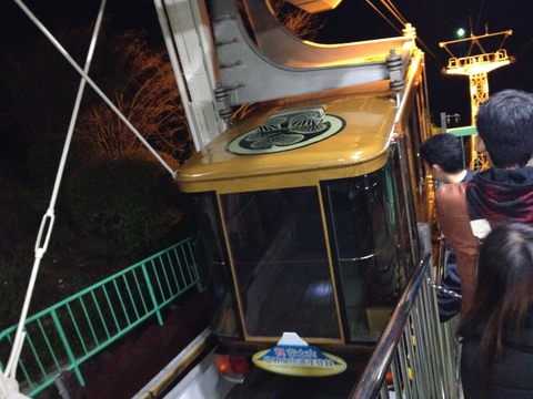 久能山神社へのロープウェイは0時から運行される