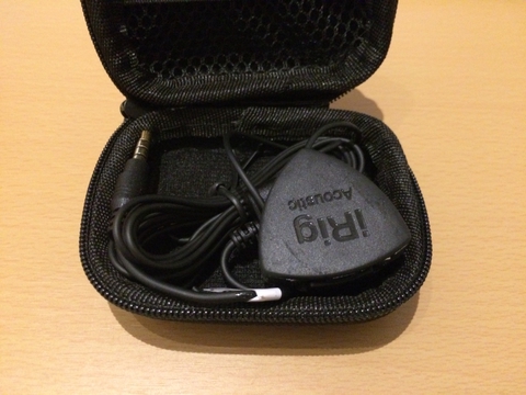 ケースにコンパクトに収納されるのでどこでも持ち歩ける