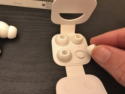 交換用イヤーチップは簡単に外れる