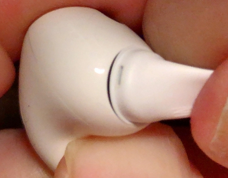 AirPodsProのこの隙間から水が入る