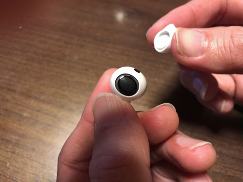 断面は楕円形なのでこの形にあわせてはめる必要がある