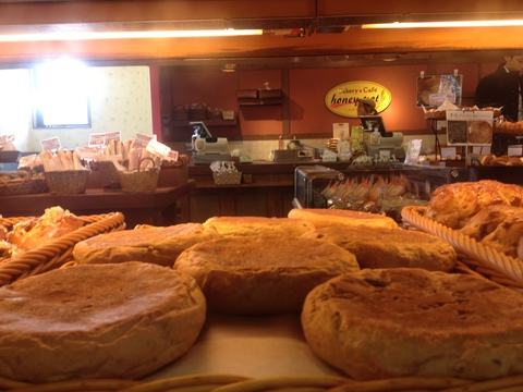 朝9時半くらいが出来たてが多くオススメ