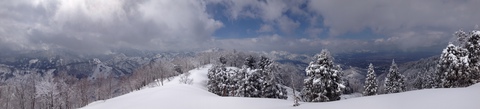 砺波平野と医王山が一望できる頂上