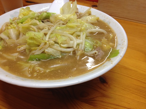 胡麻がきいた味噌ラーメン600円