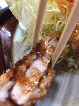 ジュッっとした肉汁に香ばしい衣