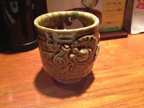 湯のみも狸
