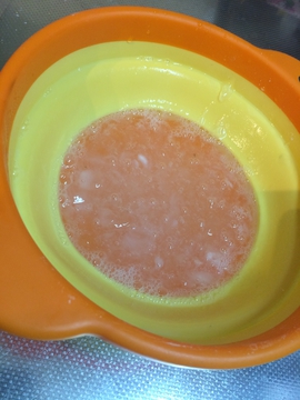 壁紙の落ちないカビには片栗粉ハイター