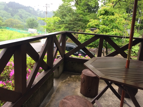 のどかな田園をみながらカフェ