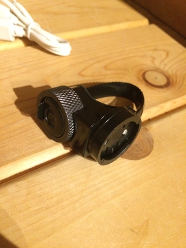 意外としっかりしたマウント