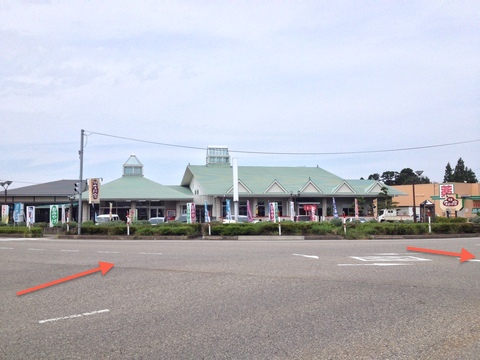 道の液庄川を右。休憩も