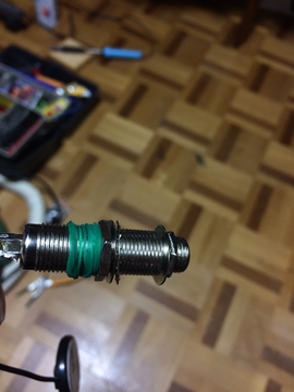 ナットどめは輪ゴムがおすすめ