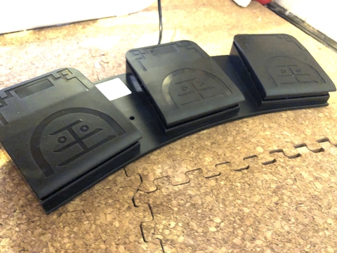 USBフットスイッチFS2020