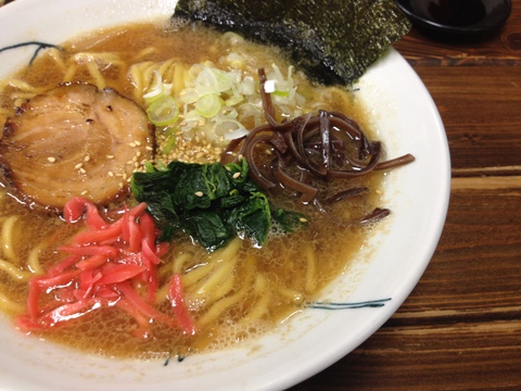 豚骨醤油ラーメン