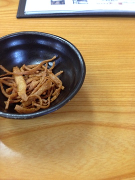 席に着いたら揚げ蕎麦サービス