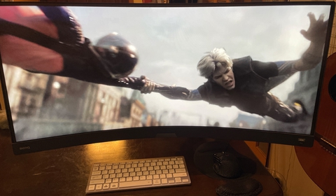 NETFLIXの映画はベゼルピッタリ