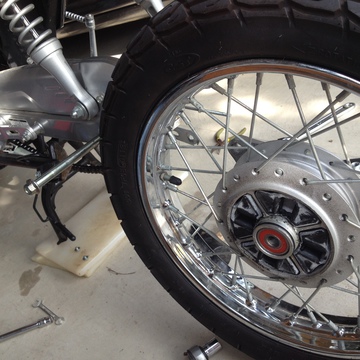 後輪が外せました