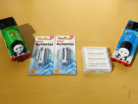 ダイソーNI-MH充電池とパナのエネループ