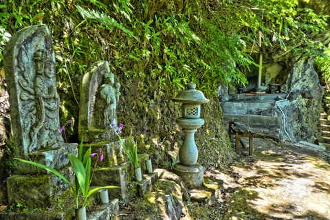 那殿観音奥の院