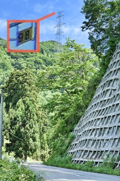 左の巨大鉄塔は加賀幹線98番。ここから番数を上げる。ピークは120番と覚えておくといい