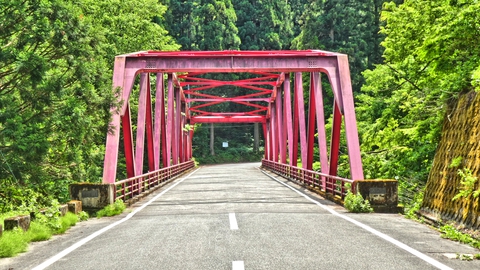 赤色が印象的な石滝橋 昭和46年8月架