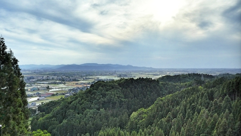 福井県側の景色も見納め。坂井市平野部。今からたどる北陸幹線が降りていく