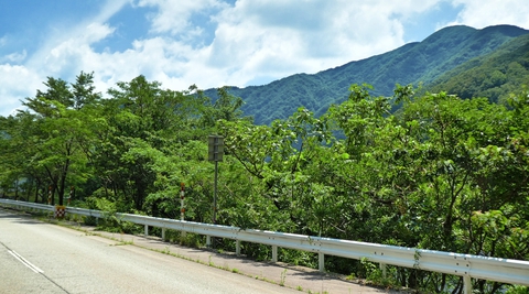 富士写ヶ岳の東側が見えてきた。既に富士の形はしていない