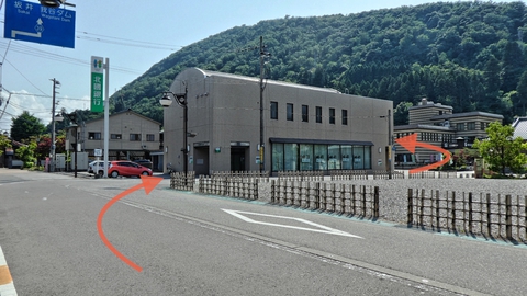銀行前と菊の湯前を再度クランク