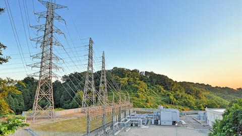 とうとう見えた。これが北陸電力 御所変電所