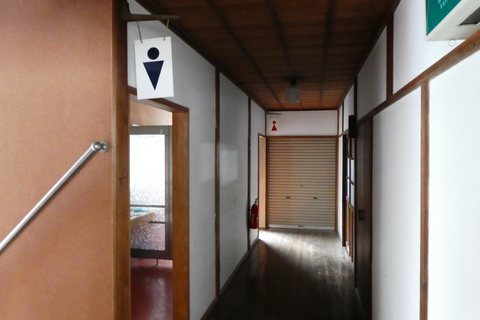 トイレあり、実はドライヤーもここに
