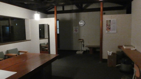 集会所の様な部屋を抜けると奥に浴室