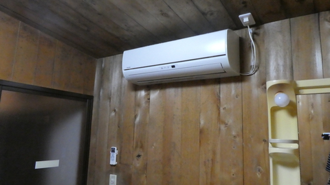 脱衣所はエアコンあり