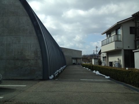 特徴的な半ドーム型の形状