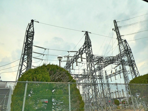 空港近くの安宅変電所